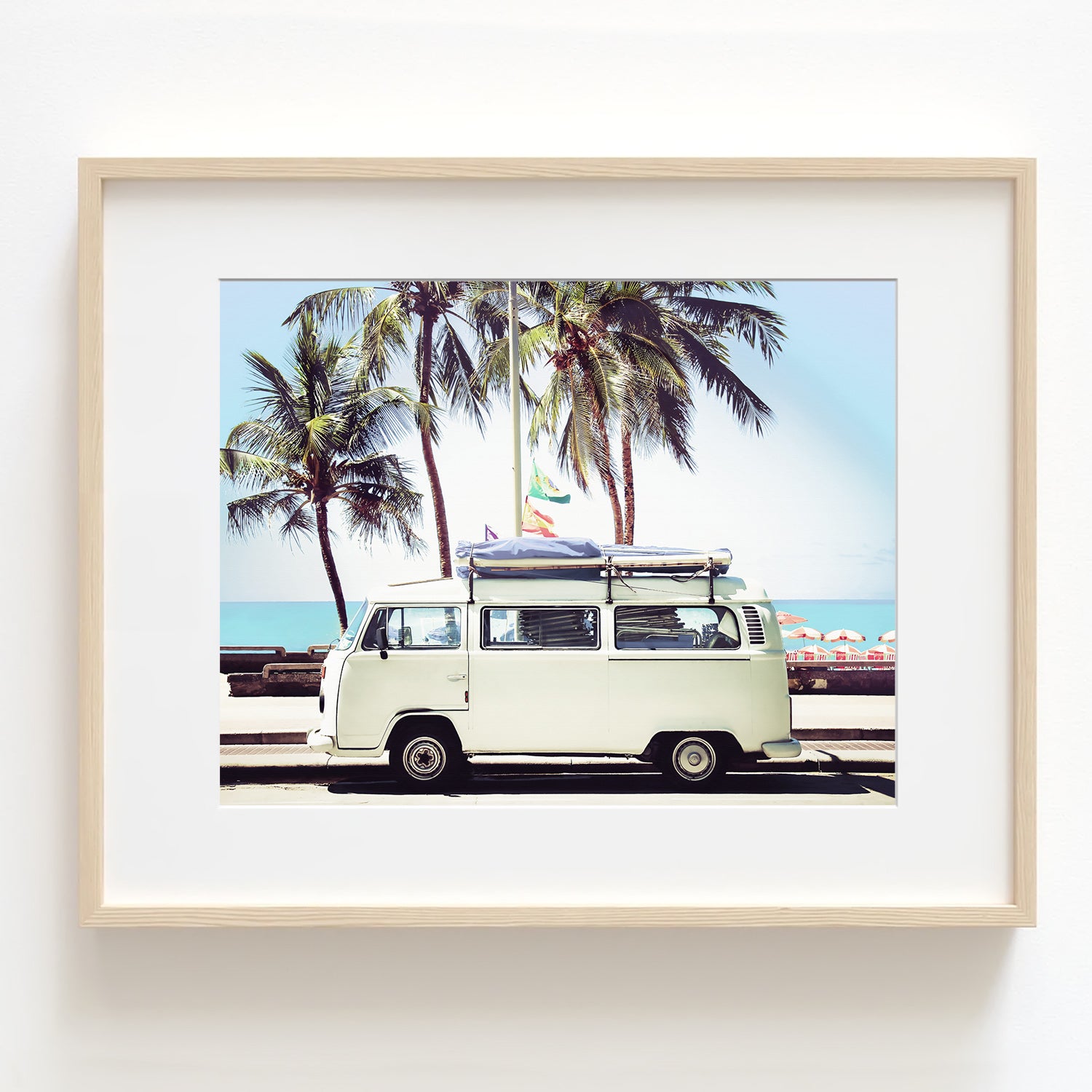 VW Bus on the Coast - UBT03